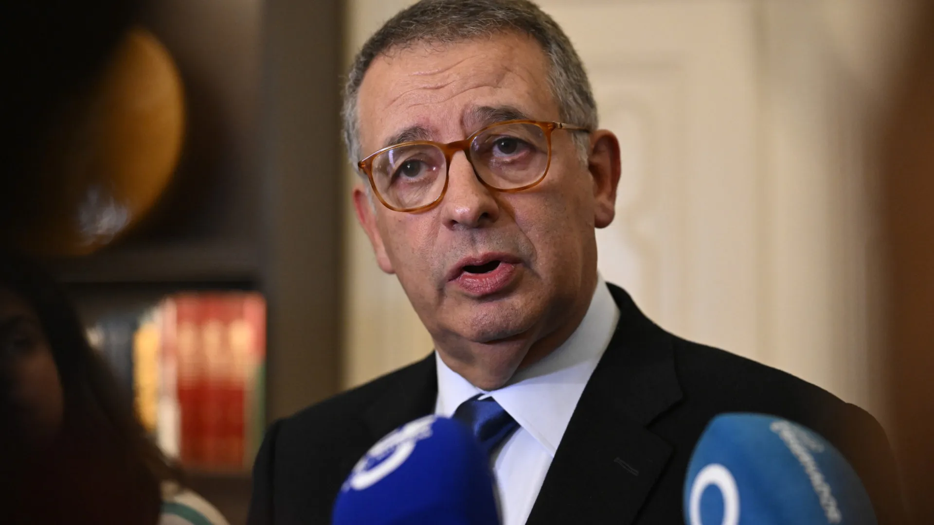 
                    Seguro avisa esquerda que tem de votar em si já na 1.ª volta
                