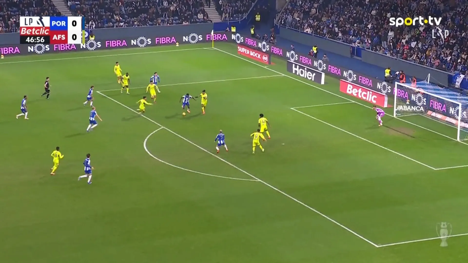 
                    Chama o Samu. FC Porto em vantagem na receção ao AVS com este golo
                