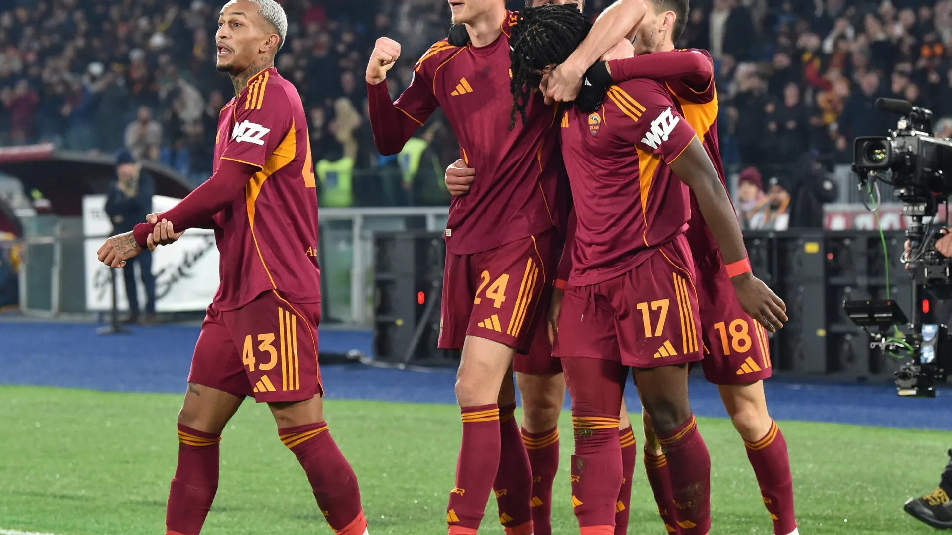
                    Roma regressa aos triunfos na Liga italiana com triunfo diante do Génova
                