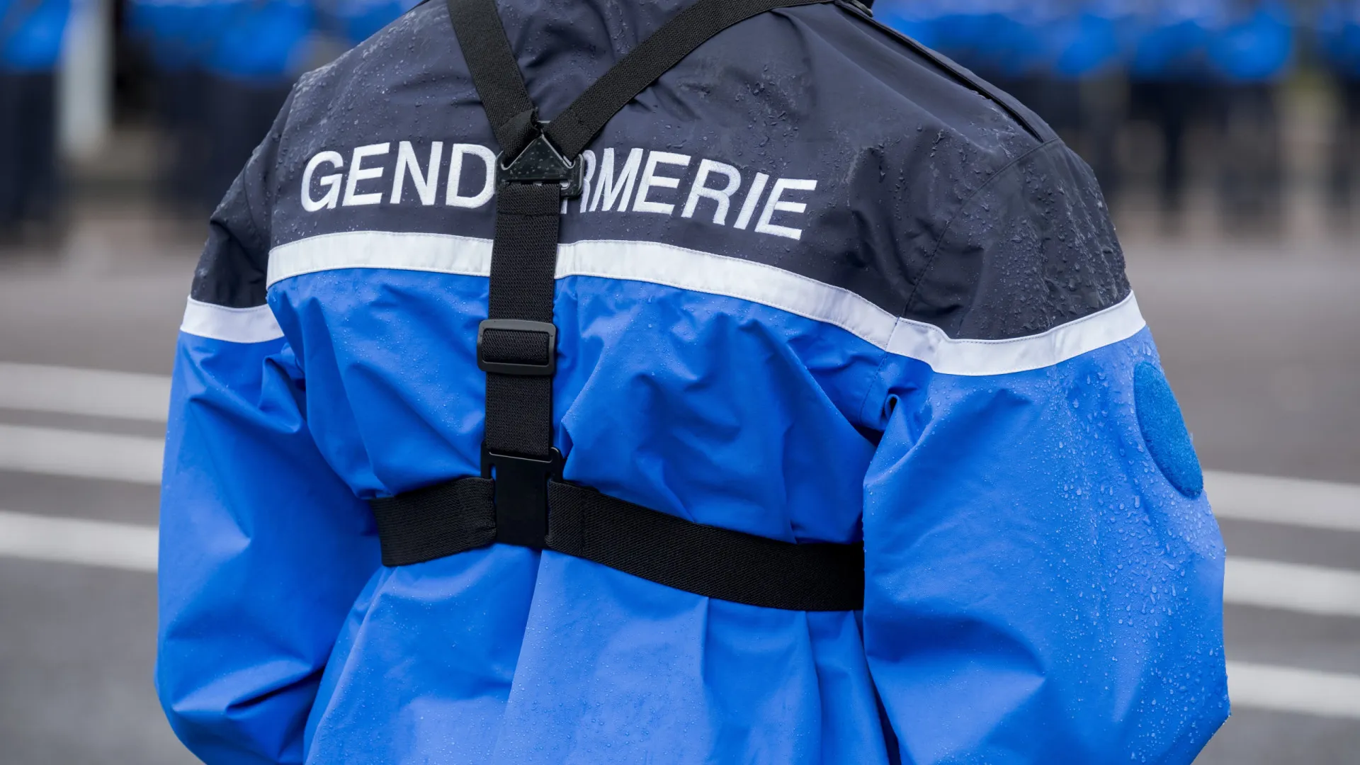 
                    Atropelou dois polícias em França, fugiu e entregou-se dias depois
                