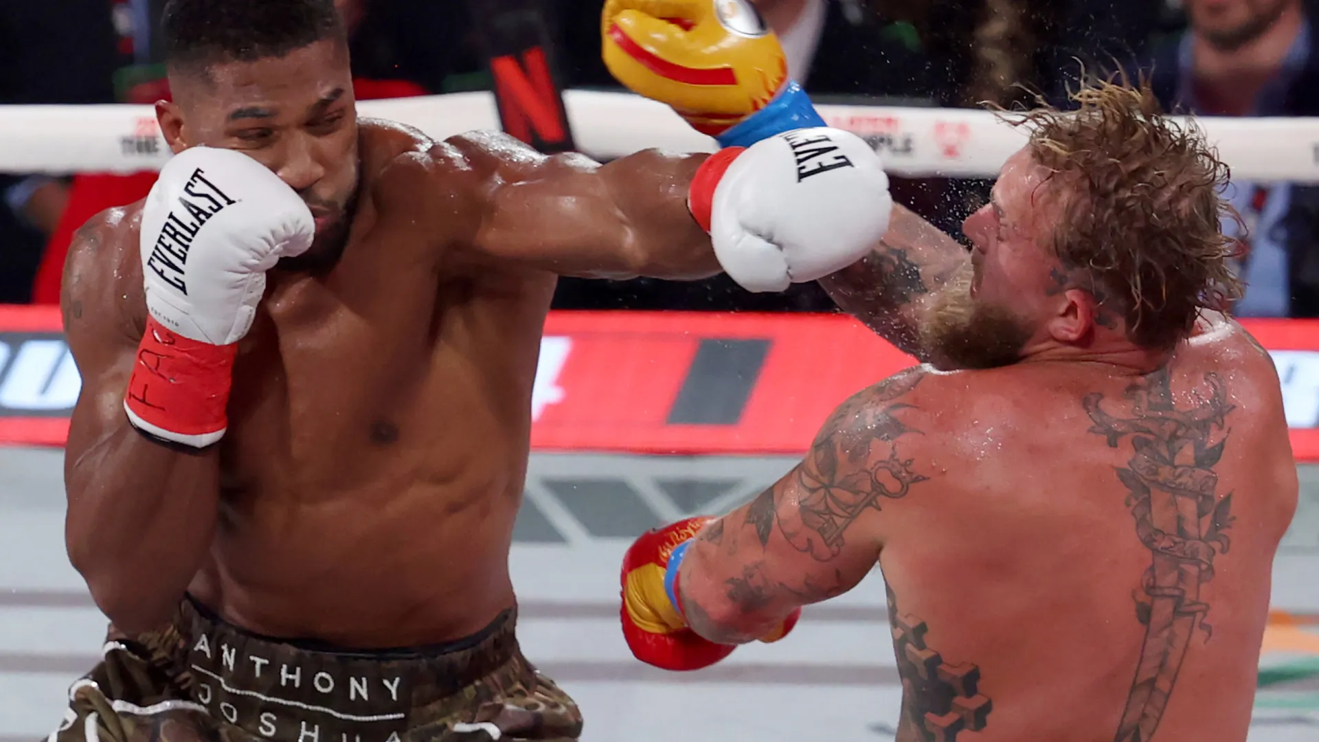 
                    Acidente fatal coloca em risco a carreira de Anthony Joshua
                