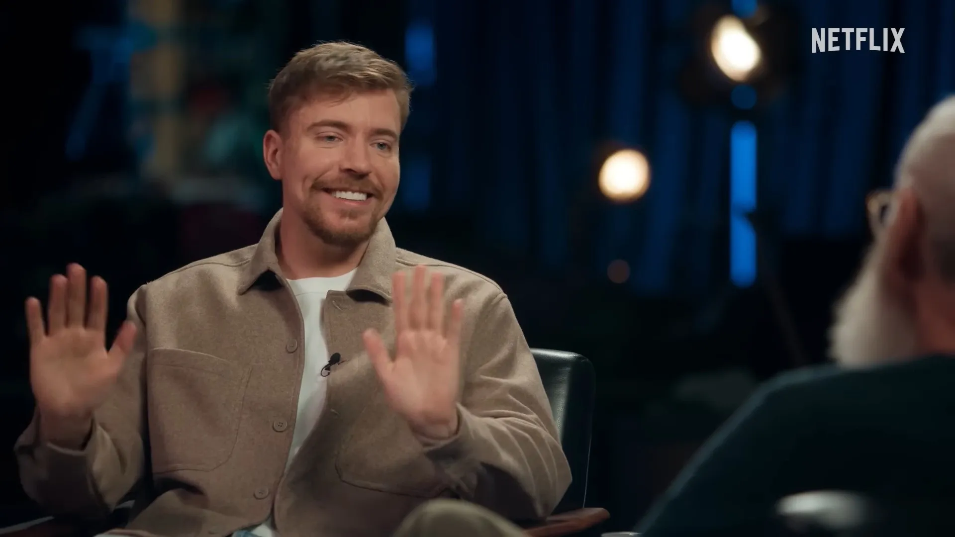 
                    MrBeast foi um dos convidados para conversar com David Letterman
                