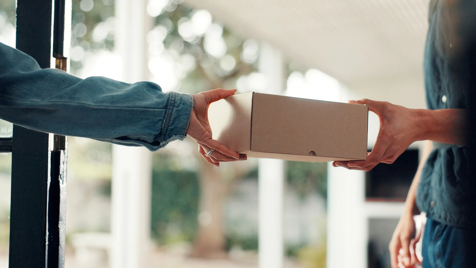 
                    Envio de bens para o estrangeiro? CTT anunciam mudança para 2026
                