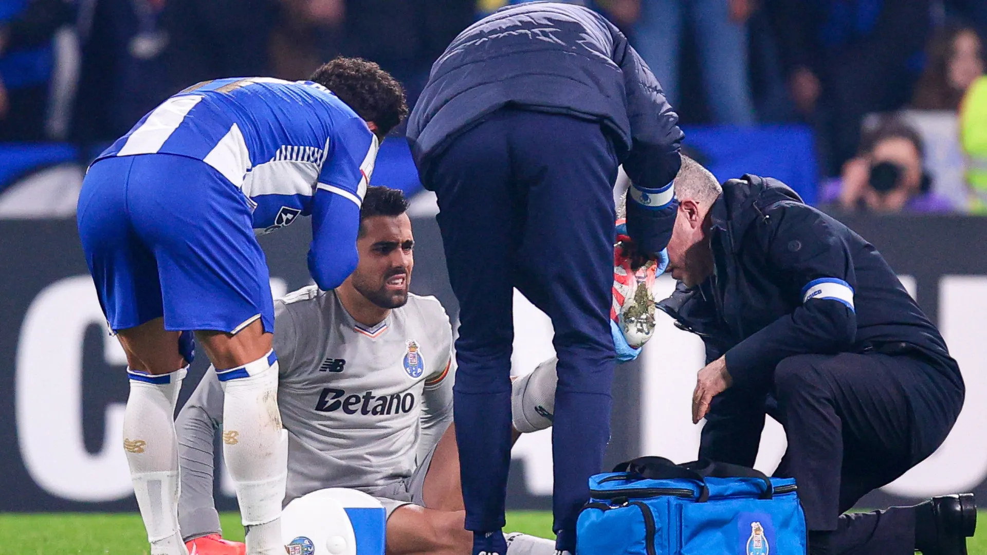 
                    FC Porto 'suspira de alívio' com resultado dos exames a Diogo Costa
                