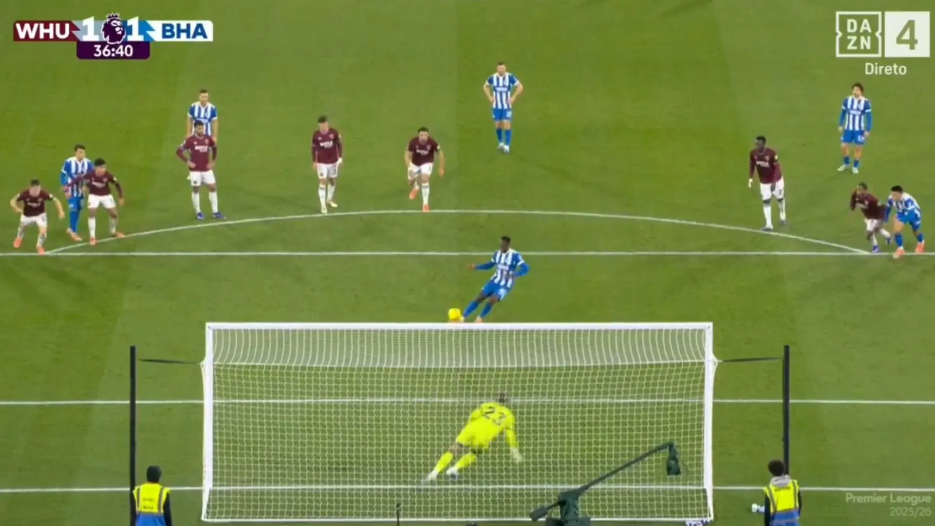 
                    Insólito. Welbeck tentou panenka, falhou e Mateus Fernandes reagiu… assim
                