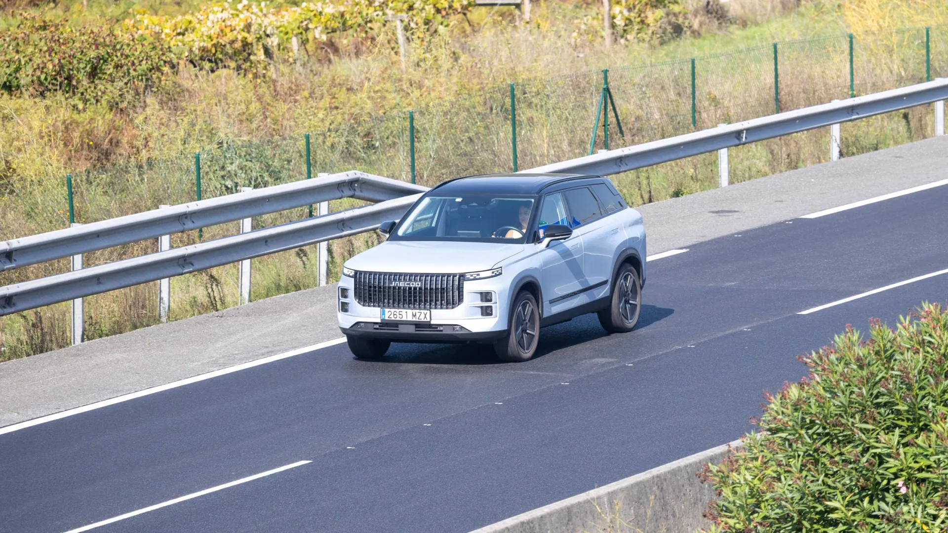 
                    Voyah e CATL reforçam parceria de baterias para carros elétricos
                