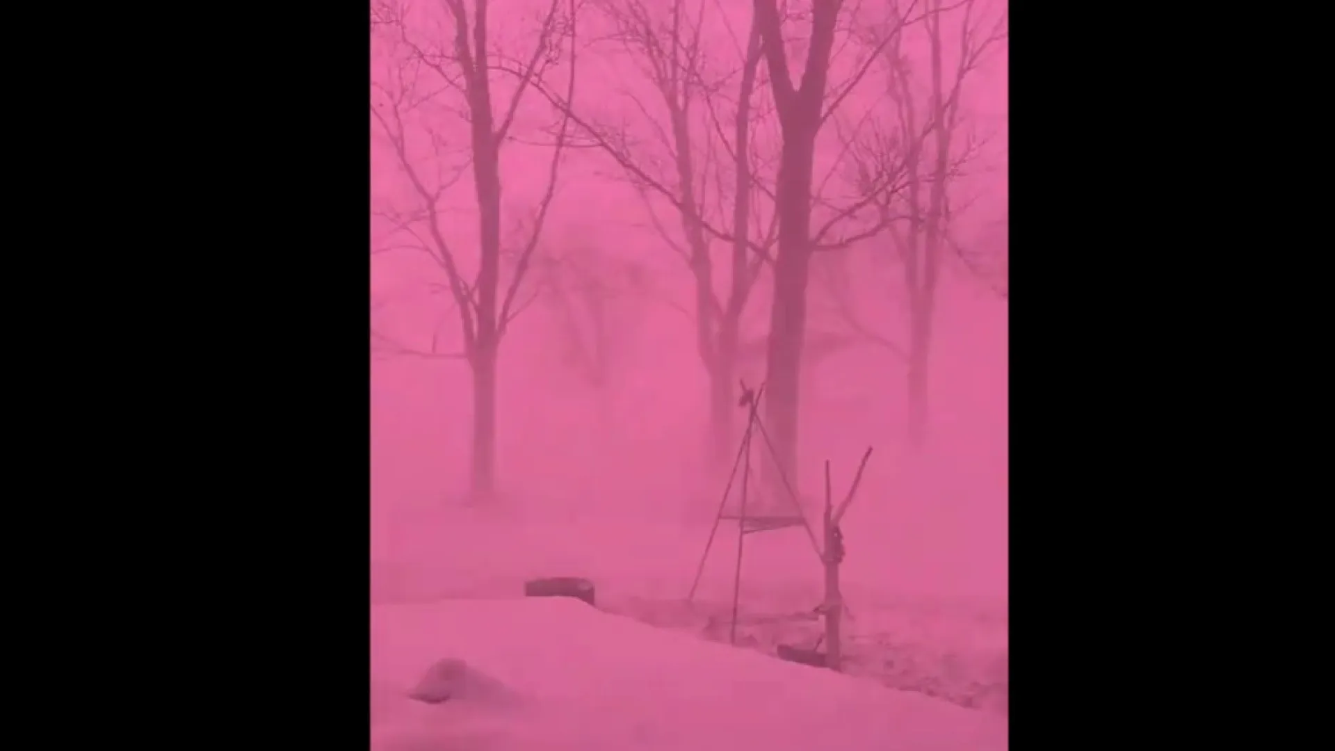 
                    Céu no Iowa ficou a cor-de-rosa (e meteorologia é a culpada). Ora veja
                