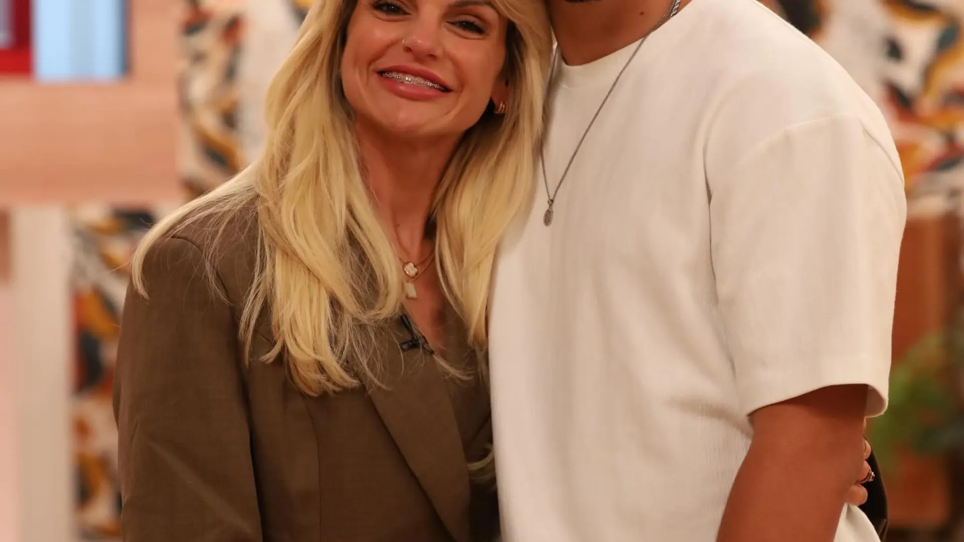 
                    Fanny Rodrigues é insultada na rua e namorado reage: 