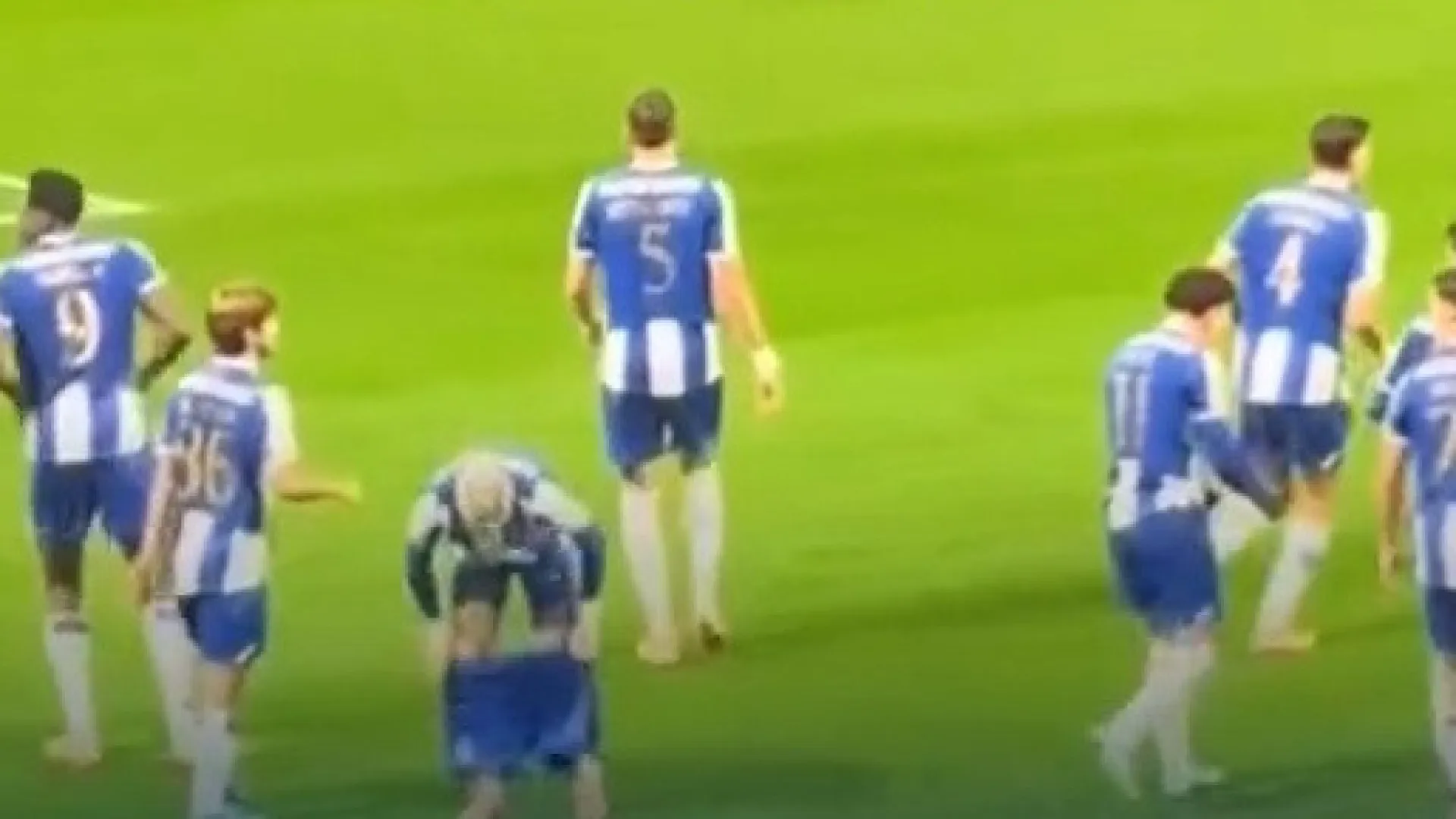 
                    FC Porto levou adeptos à loucura no Dragão... e o impensável aconteceu
                