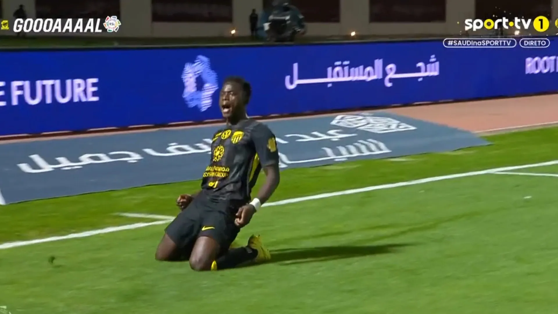 
                    Roger tramou Luís Maximiano e Sérgio Conceição festejou na Arábia Saudita
                