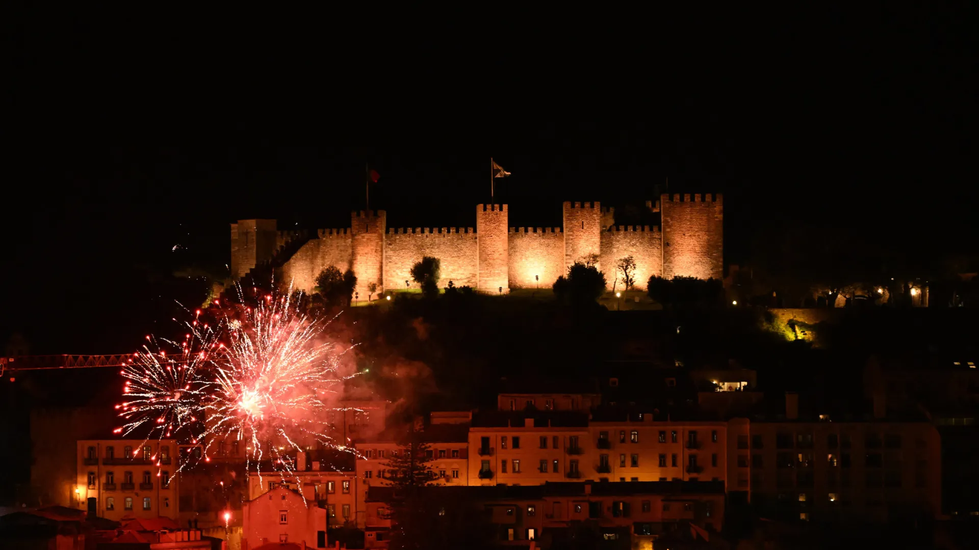 
                    Chegou 2026 e... foi assim que Lisboa o recebeu! As imagens da festa
                