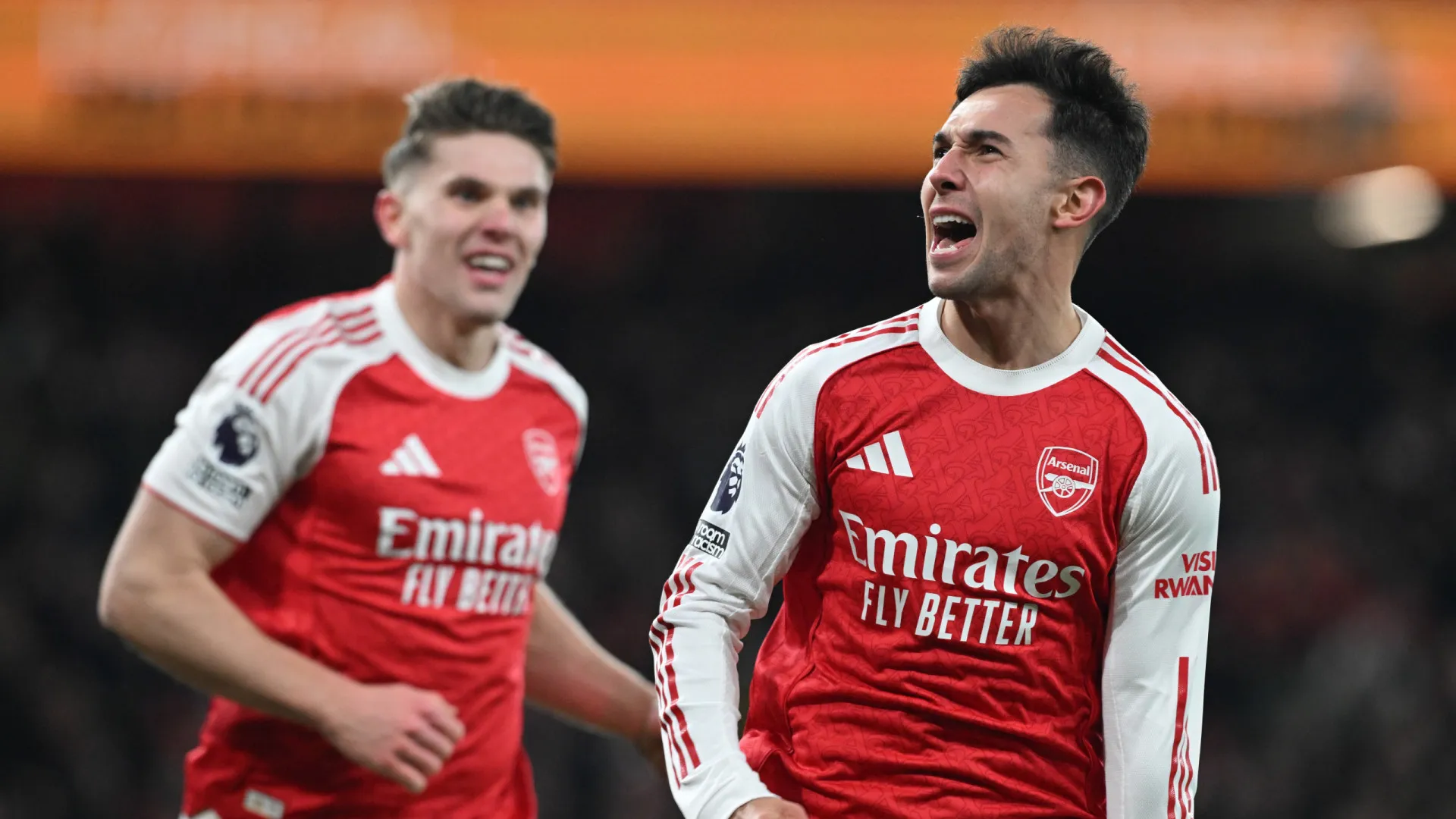 
                    Ruben Amorim escorrega e os outros lusos vão atrás. Arsenal foge no topo
                