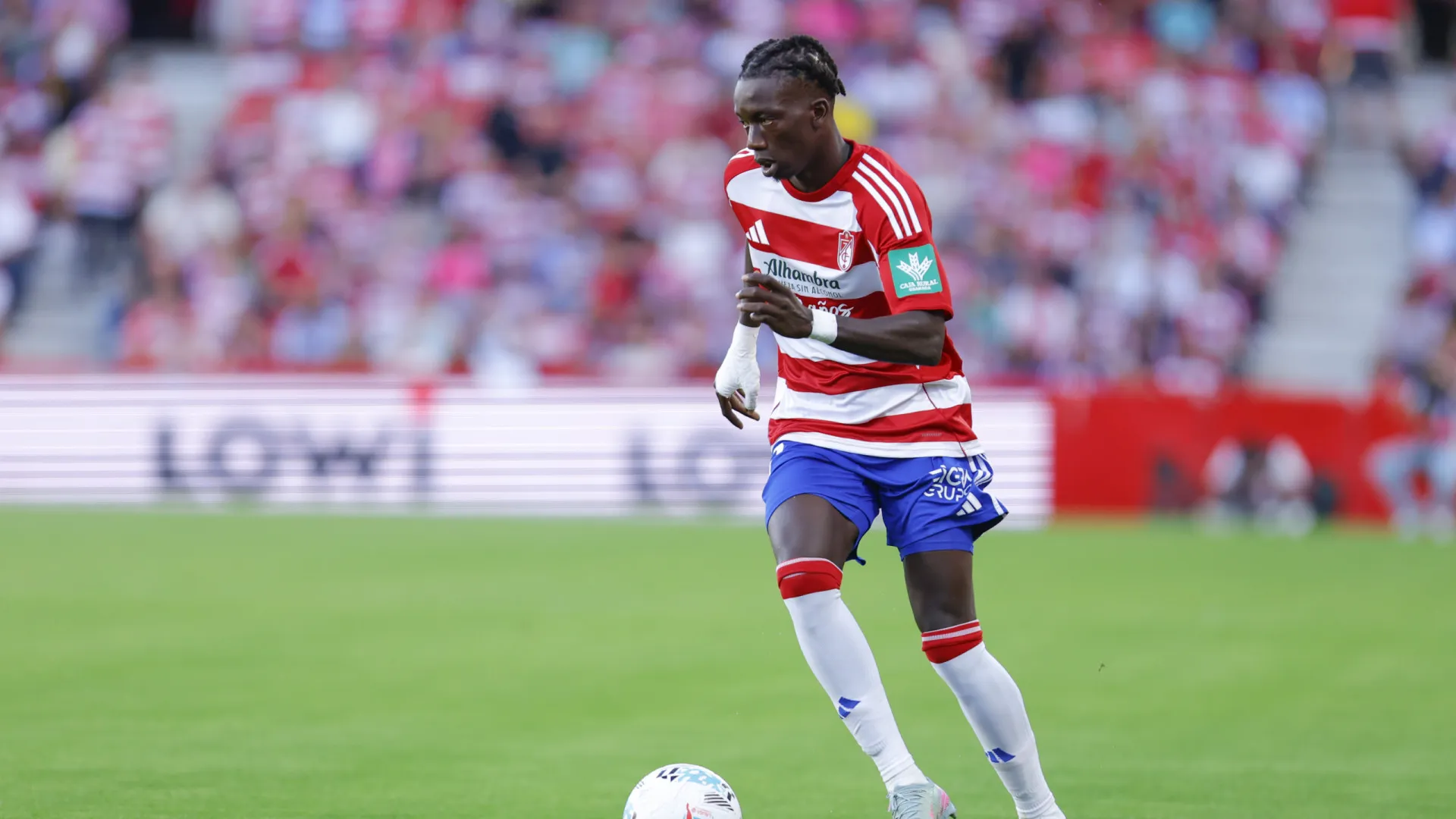 
                    Rui Borges confirma contratação do extremo Souleymane Faye pelo Sporting
                