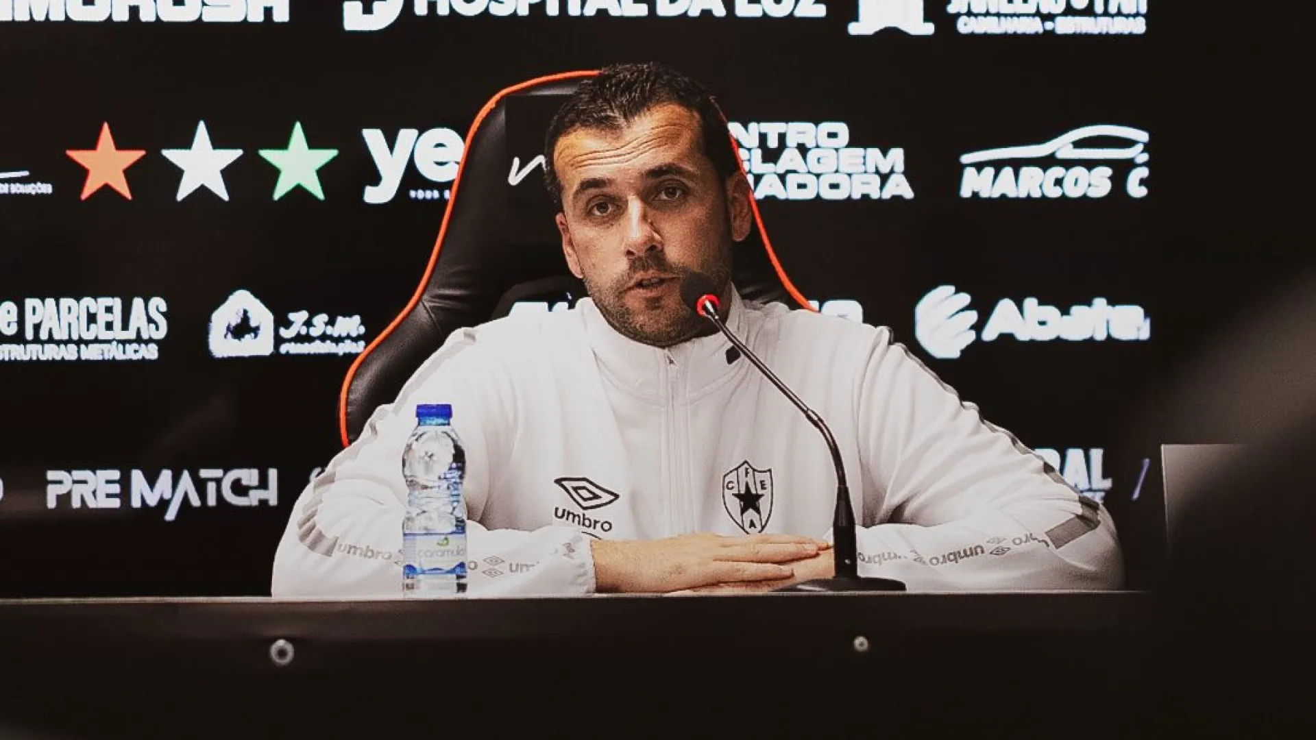 
                    Estrela da Amadora espera 