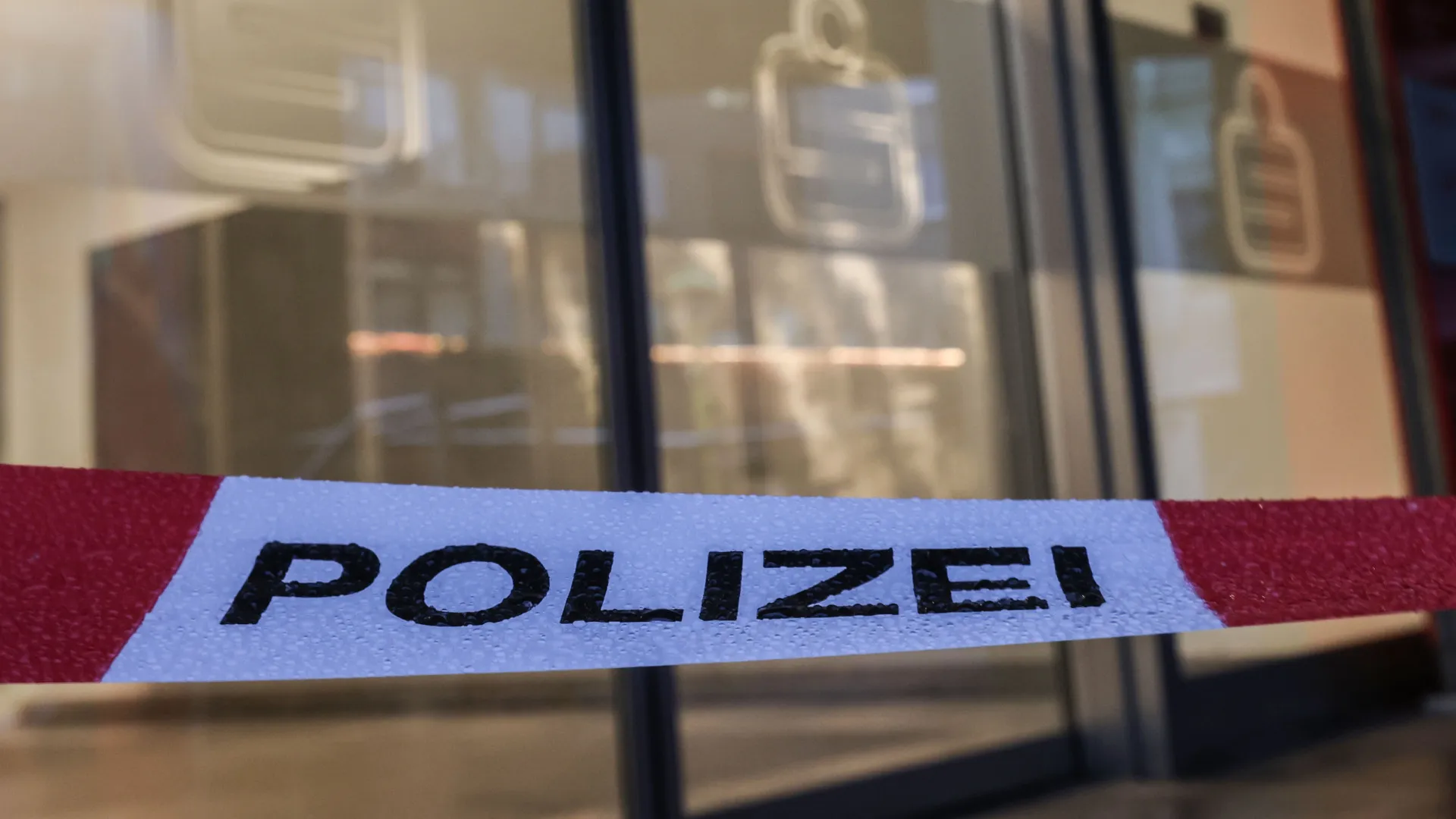 
                    Norte-americano condenado na Alemanha por fornecer informações a Pequim
                