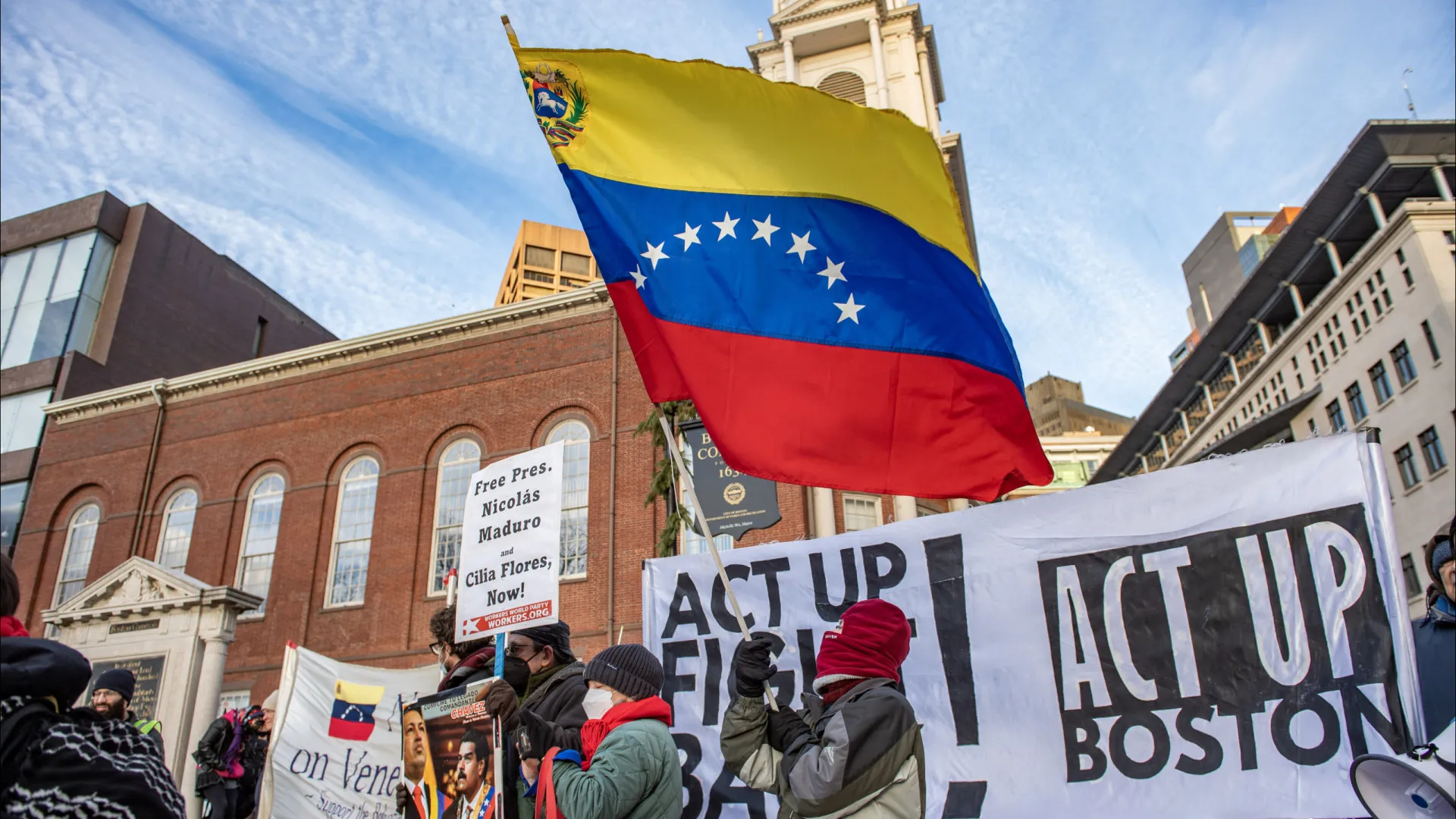 
                    Queda de Maduro? Segue-se 