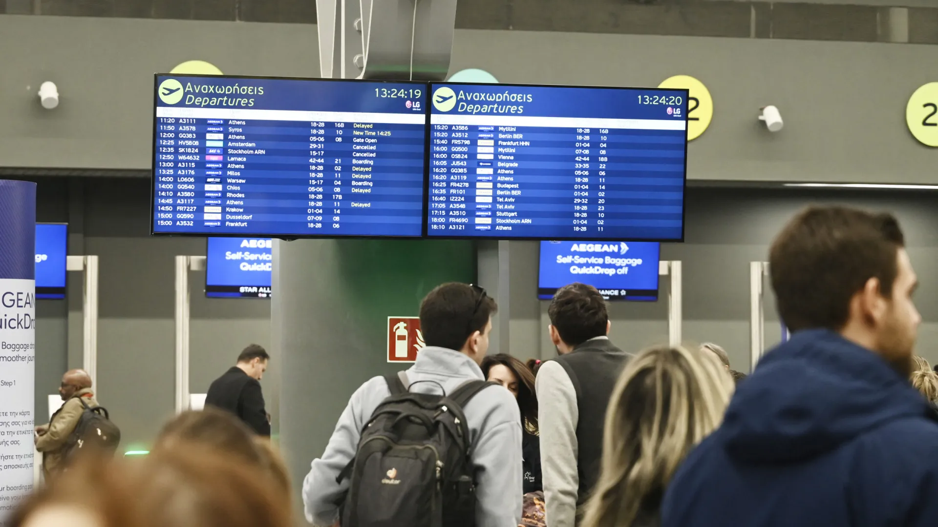 
                    Problema nos aeroportos da Grécia causa atrasos e adiamentos de voos
                