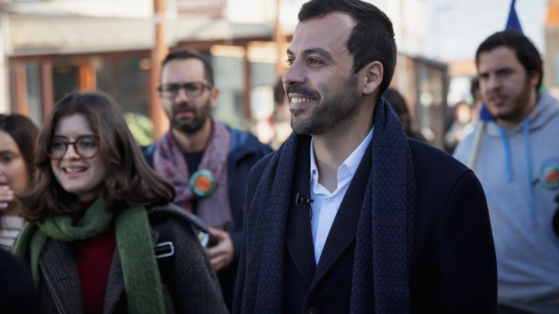 
                    Jorge Pinto acusa Santana Lopes de ter deixado país numa 