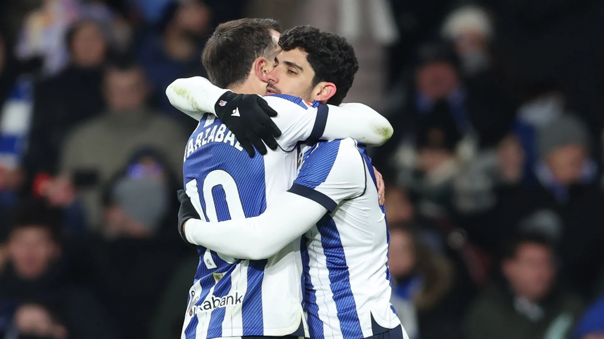 
                    Gonçalo Guedes marca no empate da Real Sociedad com Atlético de Madrid
                