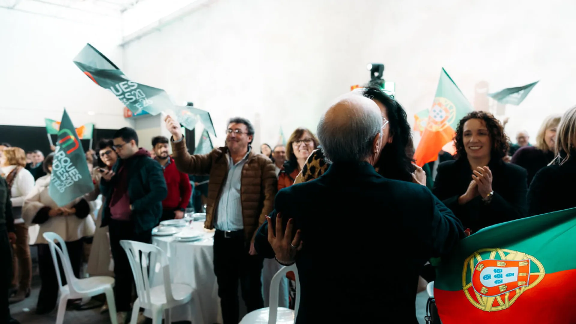 
                    2.º dia de campanha: Interior, Alentejo e Algarve na rota dos candidatos
                