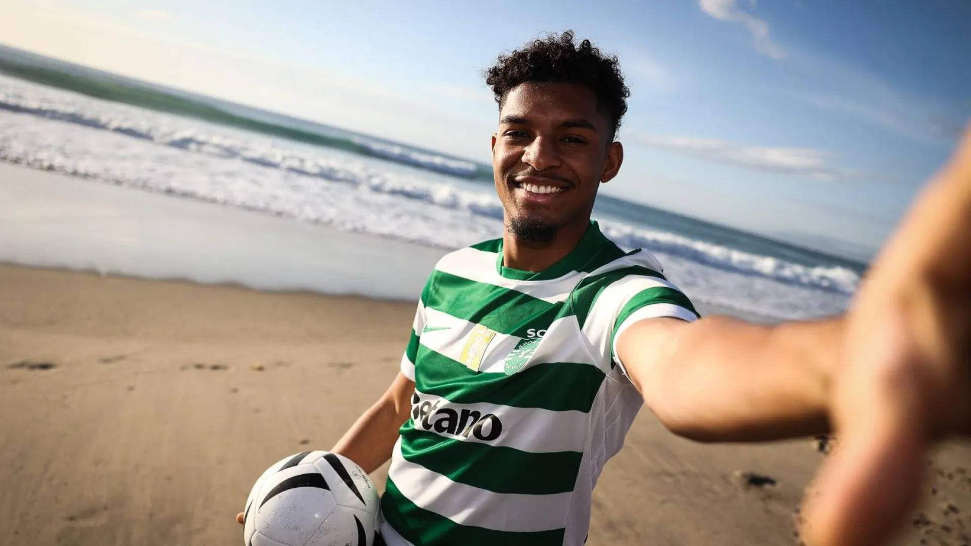 
                    Luís Guilherme, Faye... e mais? Sporting não dá mercado por fechado
                