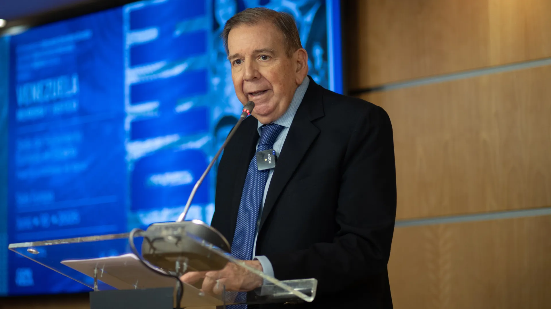 
                    Edmundo González pede libertação de presos políticos 