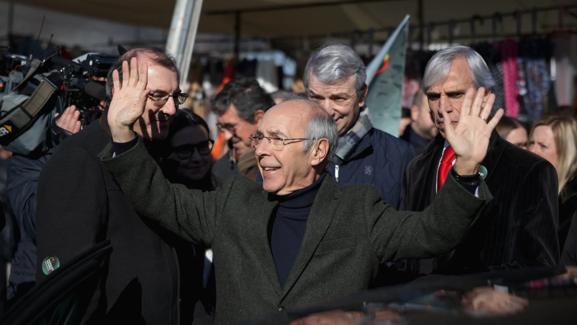 
                    Marques Mendes nega ser candidato do Governo: 