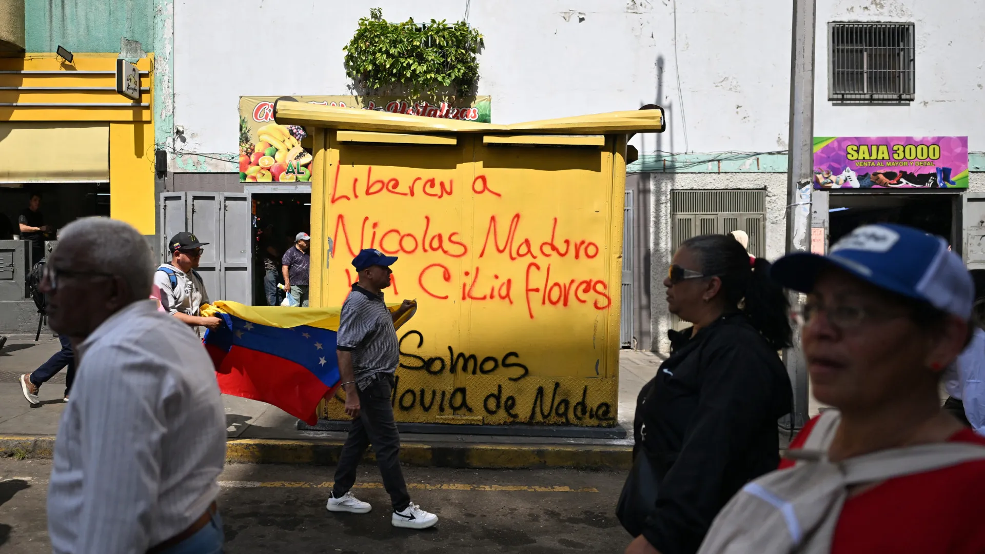 
                    Apoiantes de Nicolás Maduro deverão voltar a manifestar-se hoje
                