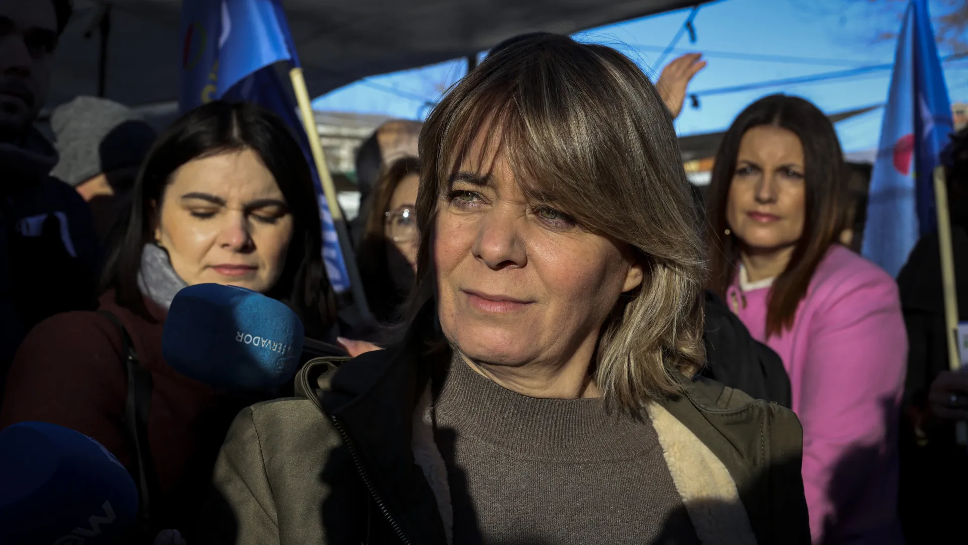 
                    BE questiona Bruxelas sobre demora na reposição da eletricidade
                