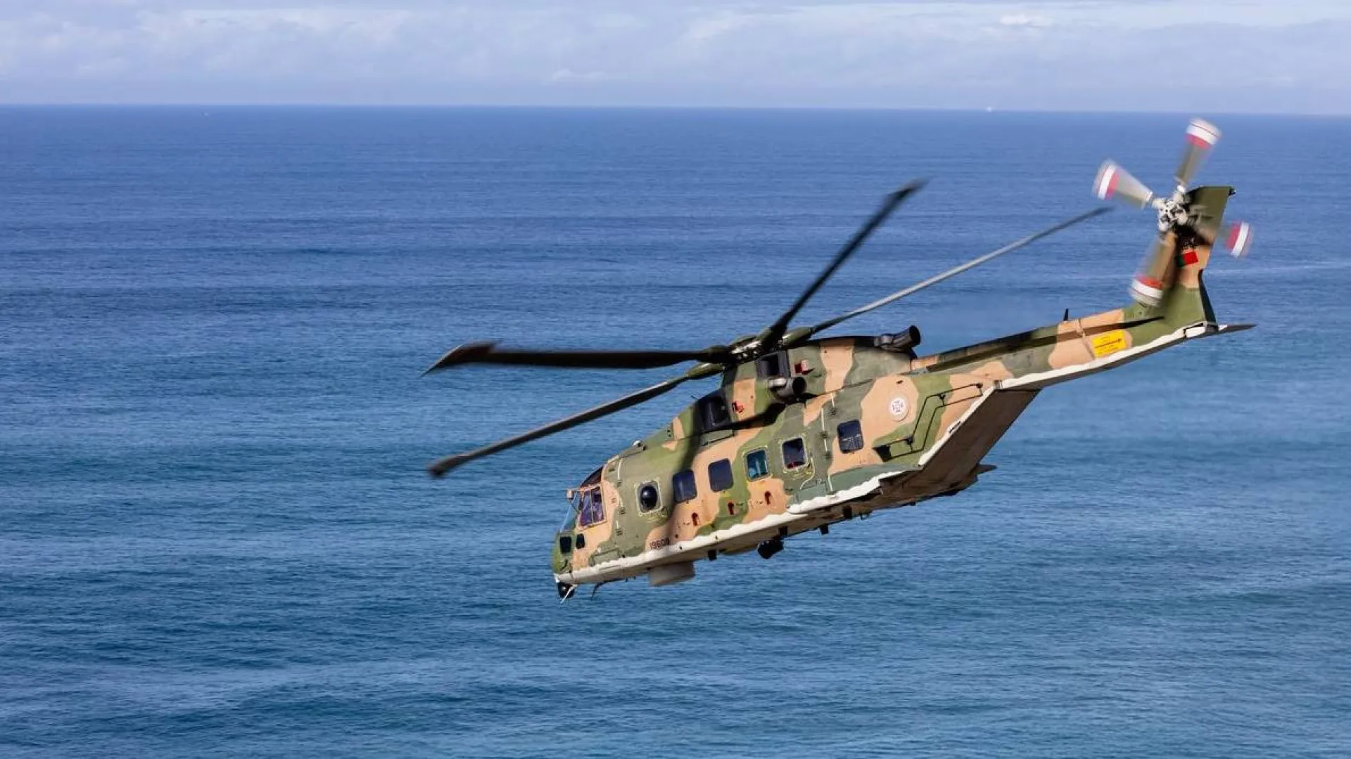 
                    Mulher resgatada após sofrer intoxicação medicamentosa em navio cargueiro
                