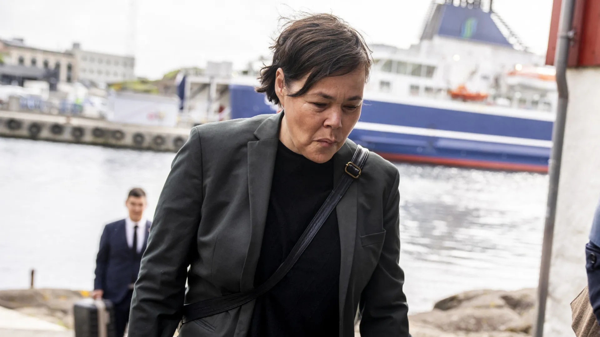 
                    Gronelândia e Dinamarca pedem reunião com secretário de Estado dos EUA
                