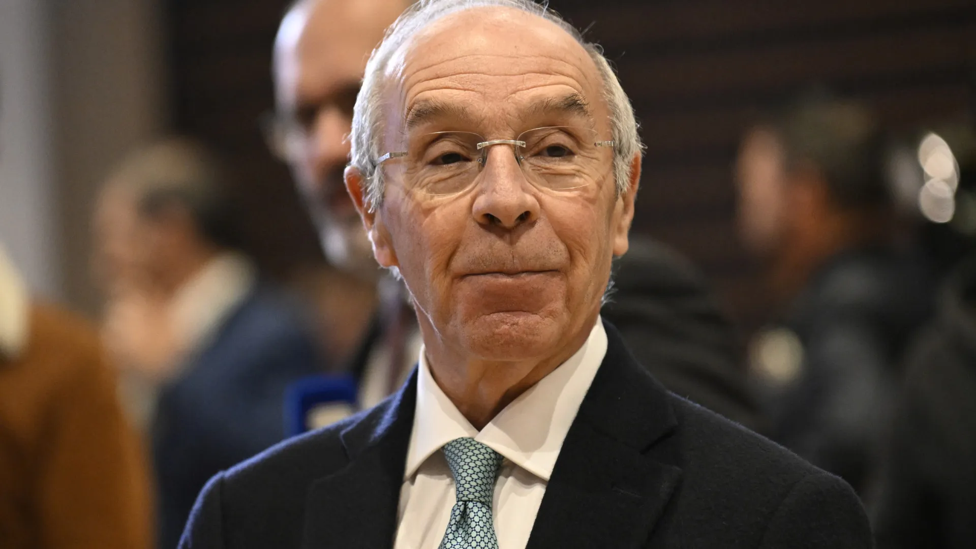 
                    Marques Mendes quer promover fórum anual de combate à pobreza
                