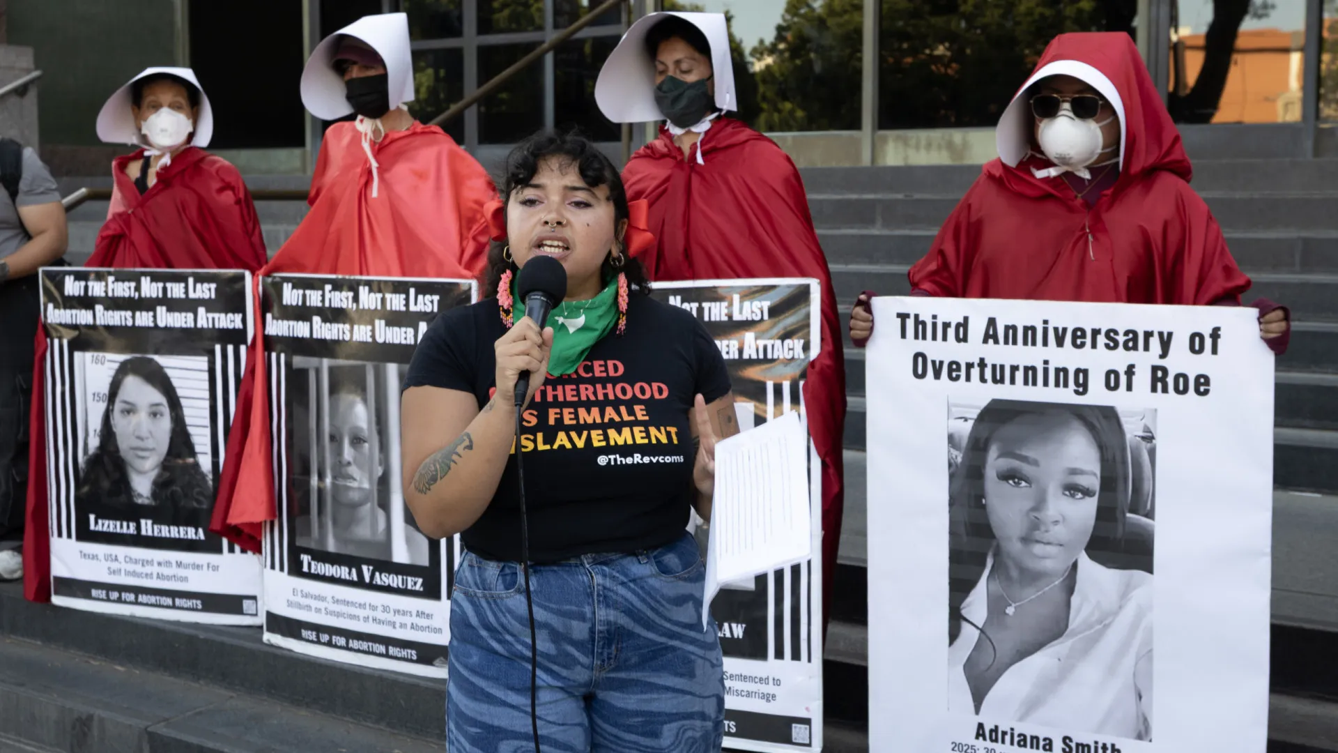 
                    Supremo do Wyoming mantém aborto legal chumbando leis republicanas
                