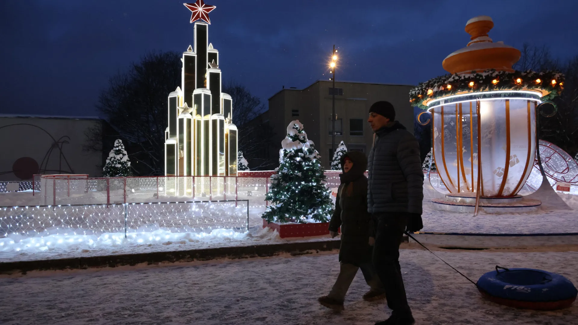 
                    Pais russos recusam dar brinquedos militares aos filhos apesar da oferta
                