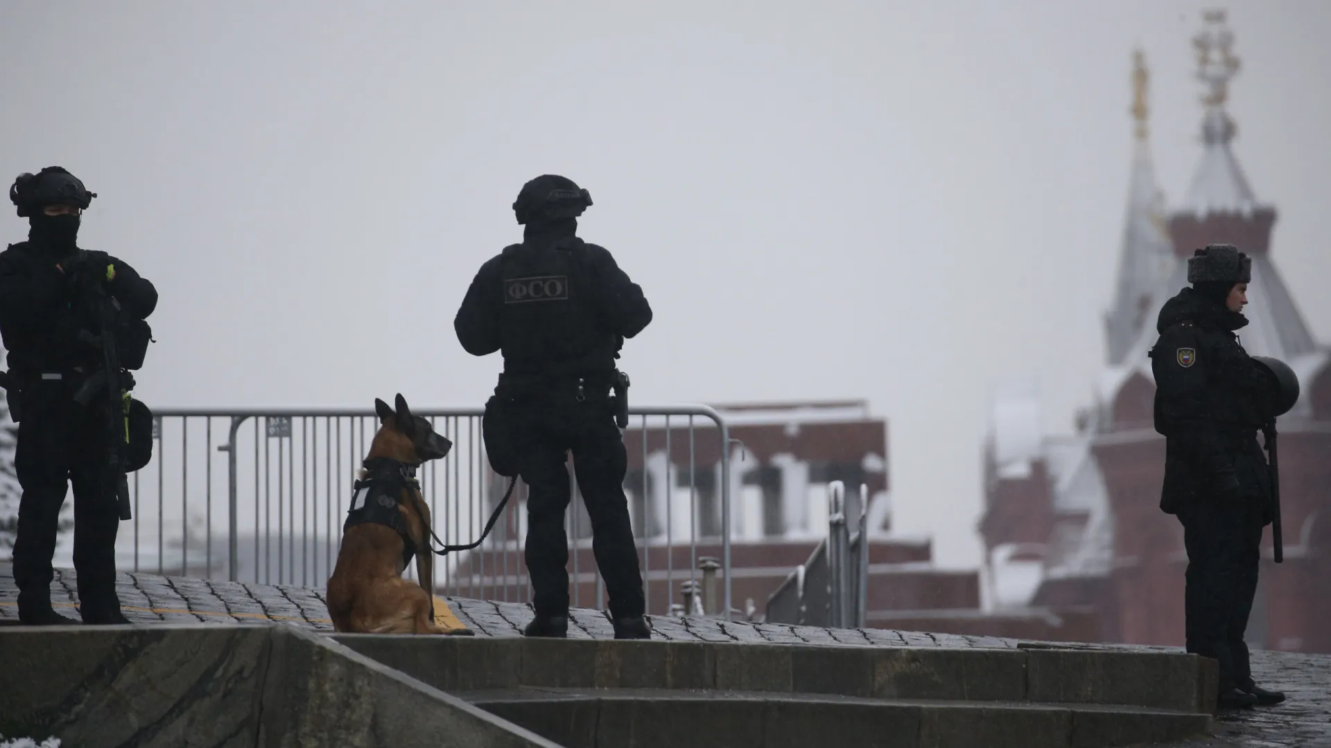
                    Guarda Nacional russa carregou sobre público de espetáculo de punk-rock
                