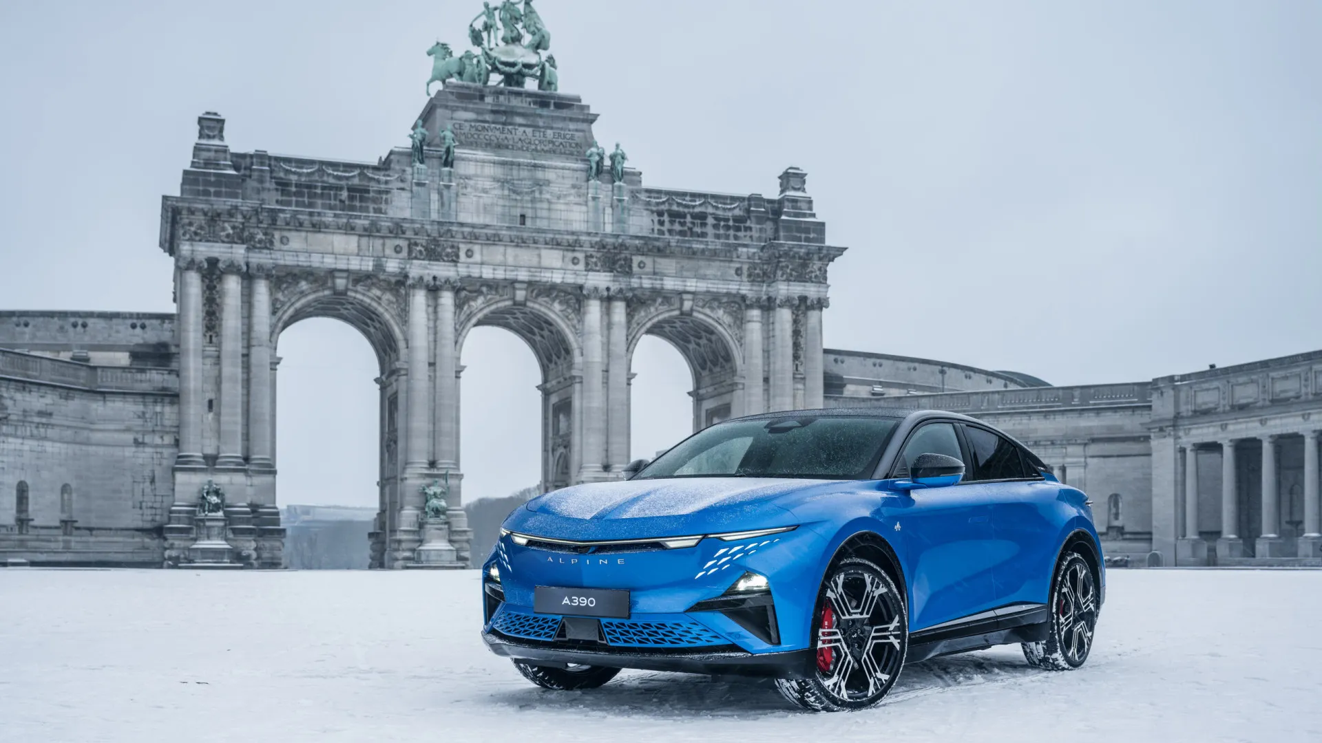 
                    Alpine leva Dream Garage e o seu primeiro fastback desportivo a Bruxelas
                