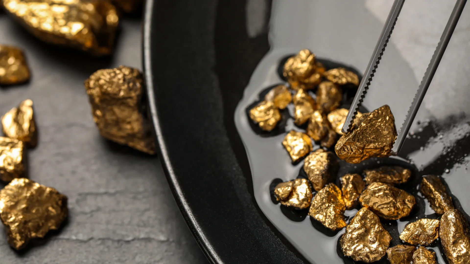 
                    46,7 toneladas: Este país bateu recorde de produção de ouro
                