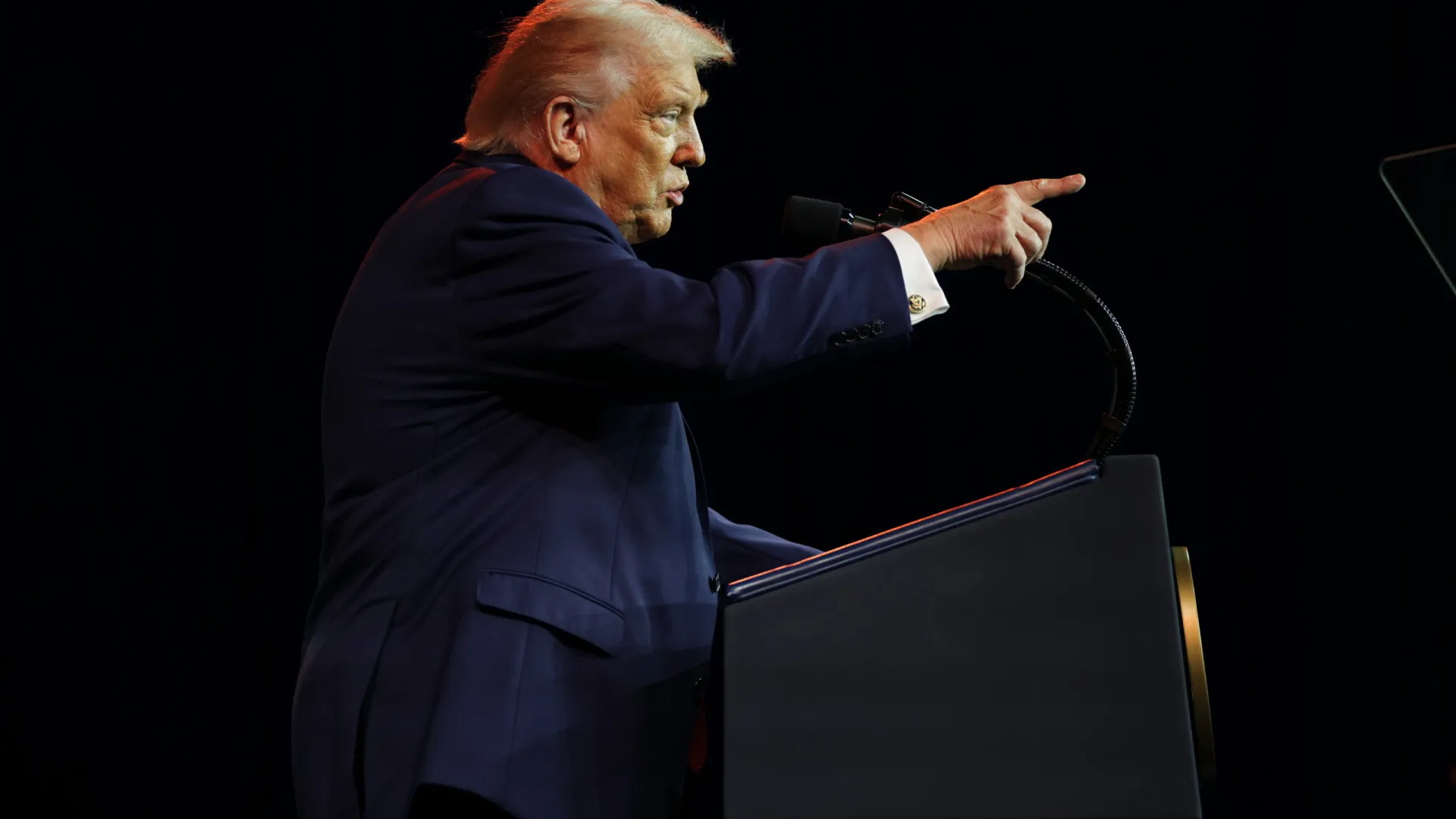 
                    Agente do ICE que matou mulher 