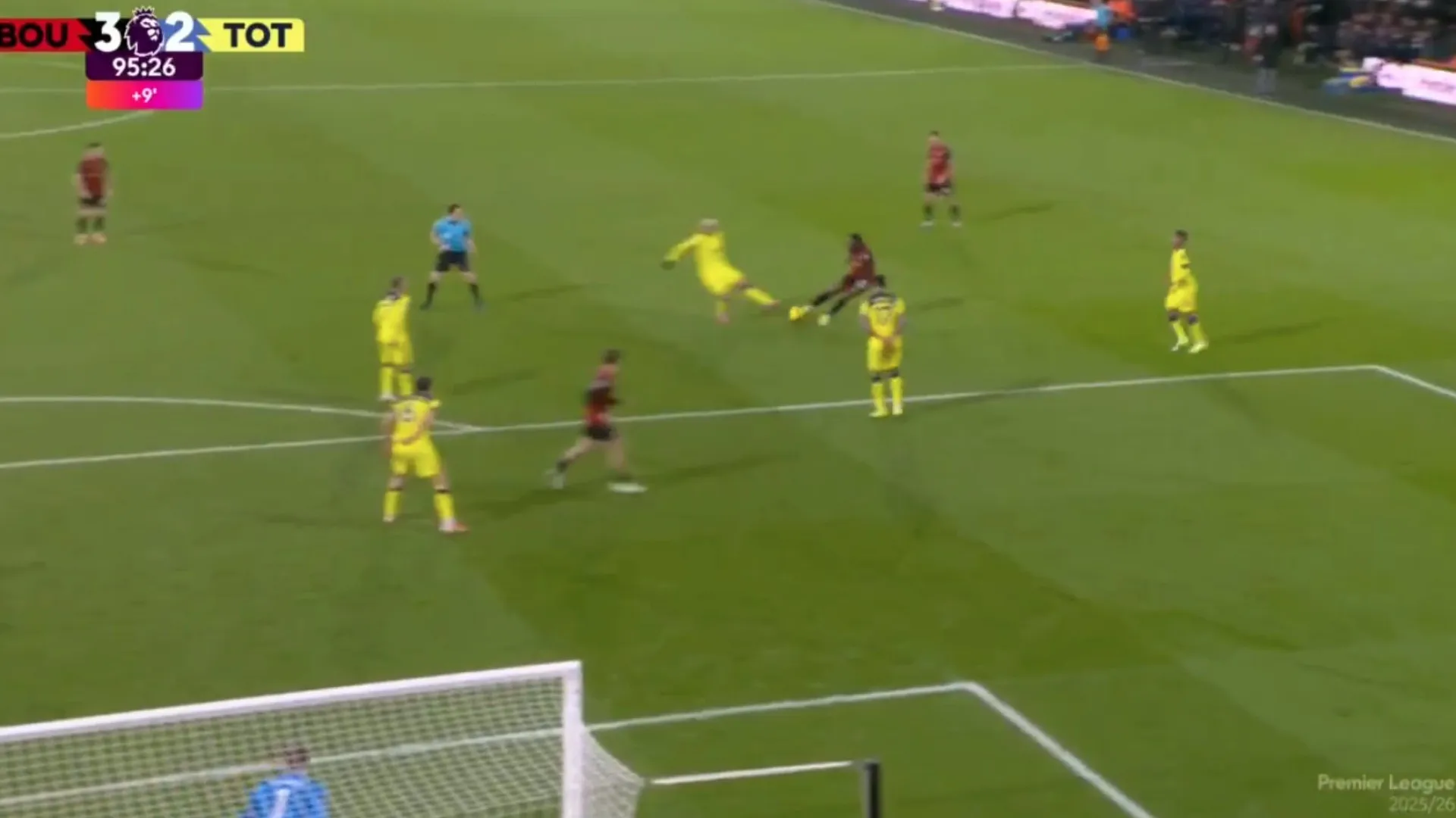 
                    Cheira a despedida. O golaço de Semenyo antes de rumar ao Manchester City
                