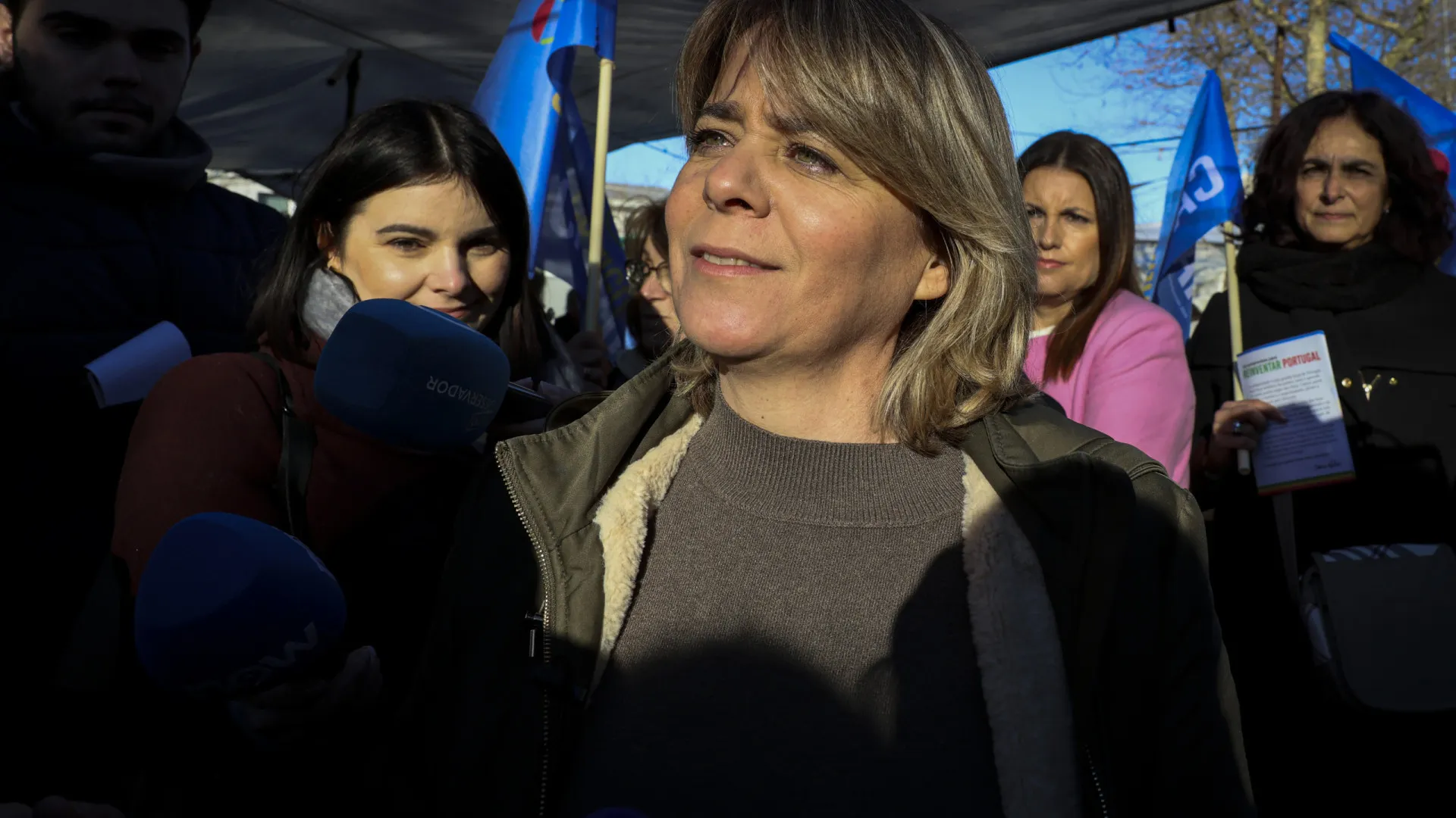 
                    Catarina Martins elogia ativistas ambientais: 