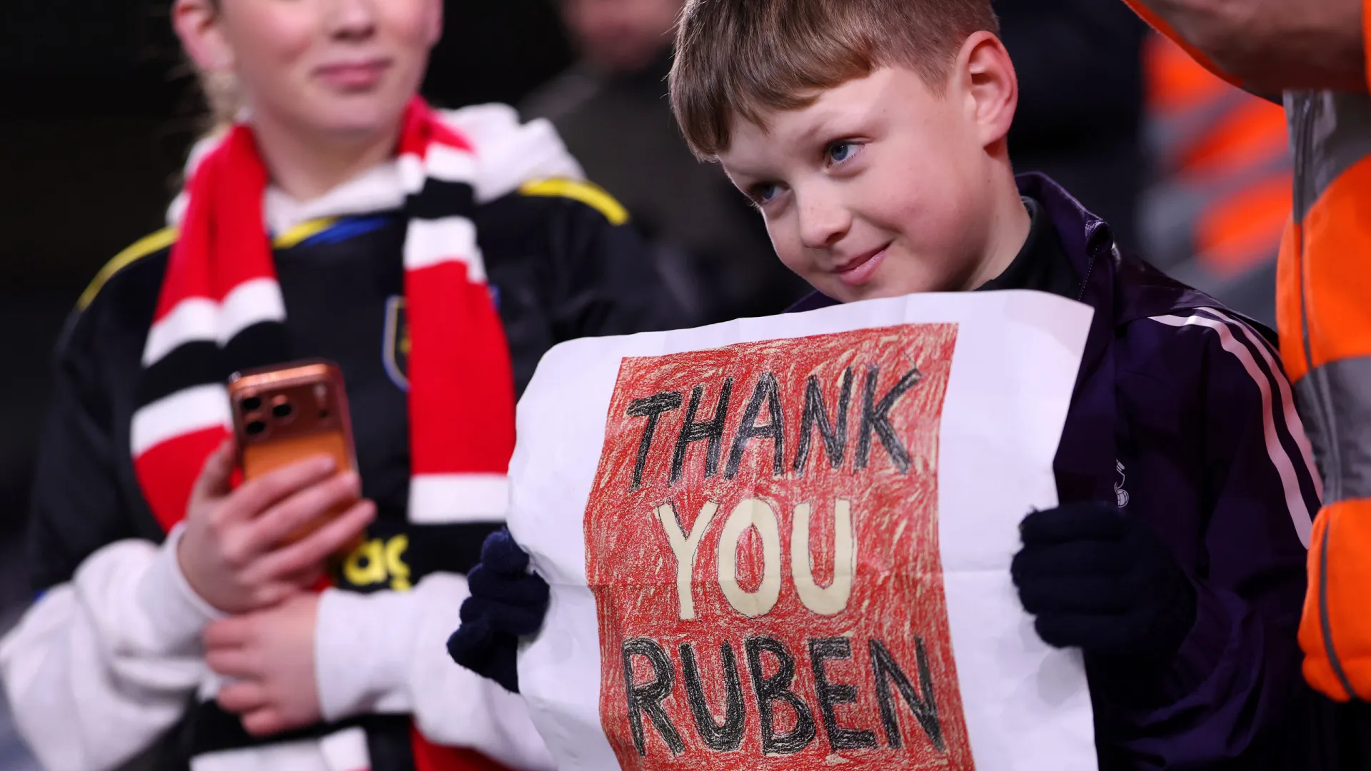 
                    Criança não esqueceu Ruben Amorim no novo deslize do Manchester United
                