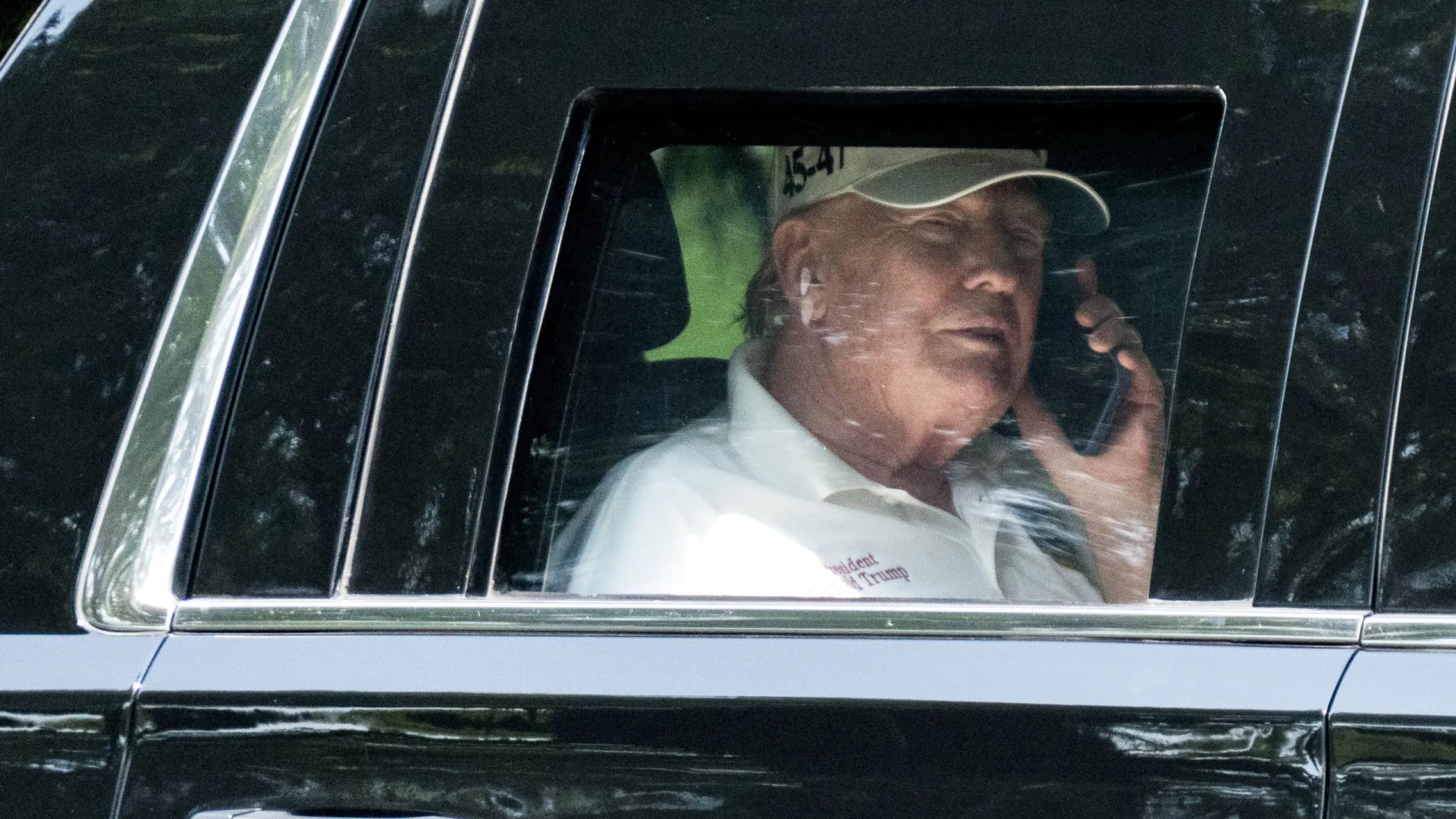 
                    Trump e Petro têm primeiro contacto telefónico após ameaças à Colômbia
                