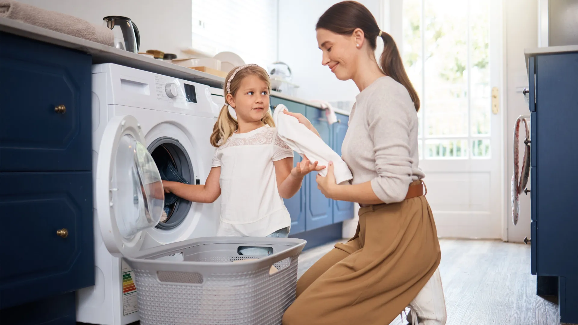 
                    Tarefas domésticas para crianças? O guia prático para pais atarefados
                