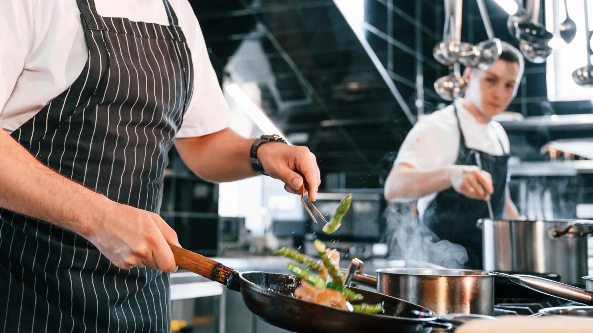 
                    Nove coisas que os chefs de cozinha nunca compram em supermercados
                