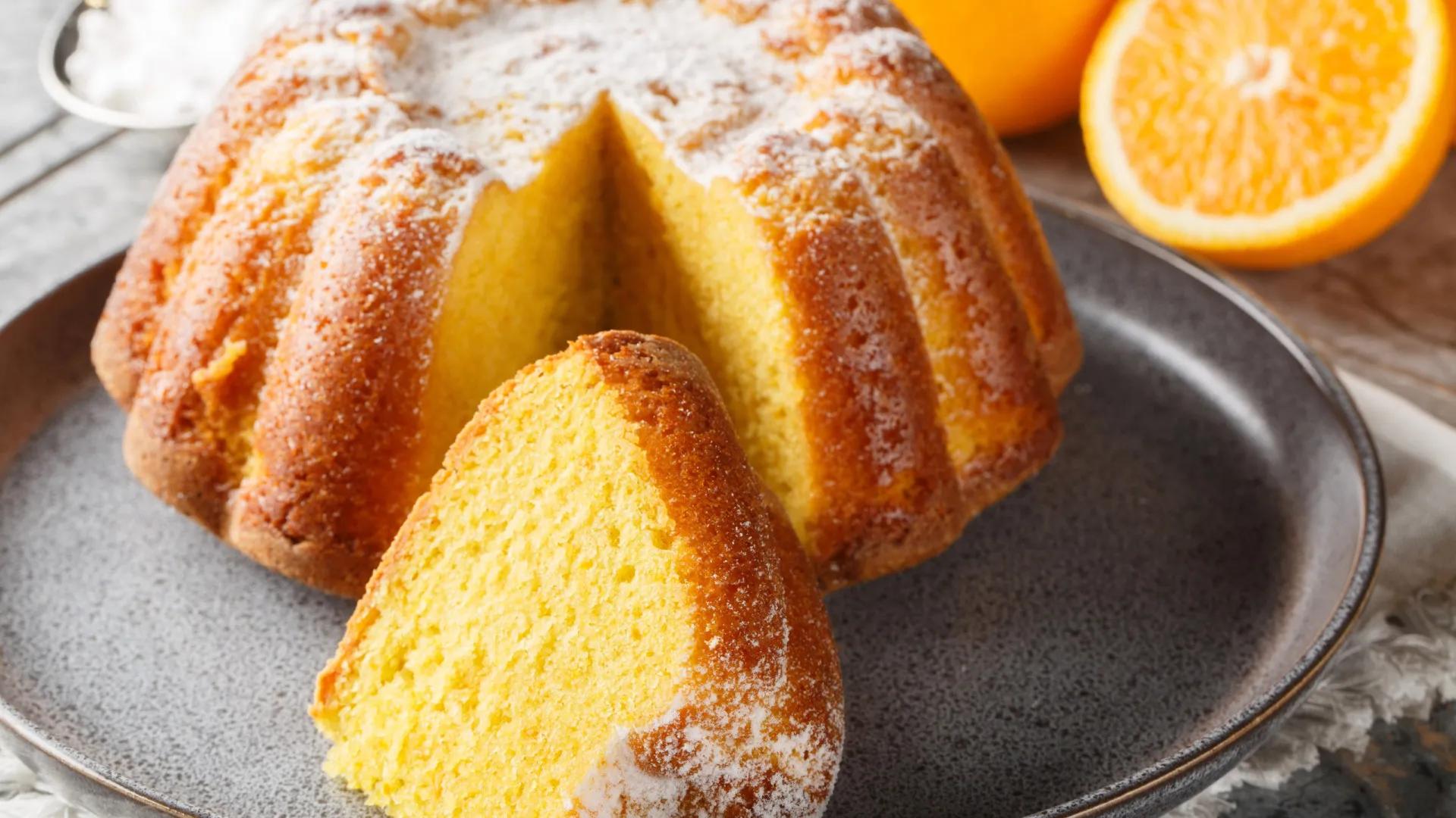 
                    Bolo de laranja. Esta receita de Filipa Gomes faz-se no liquidificador
                