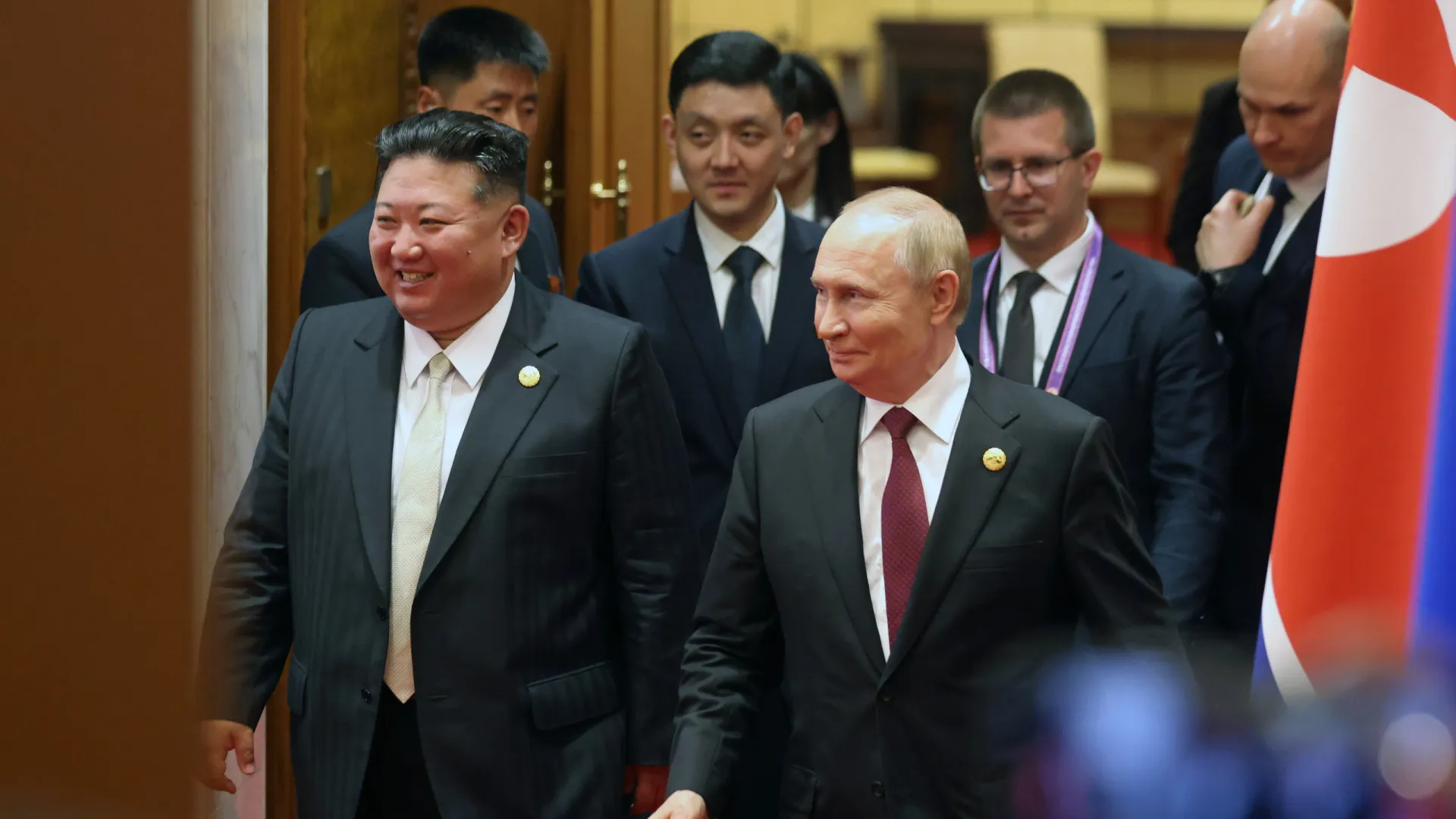 
                    Kim Jong-un envia carta a Putin: Promete apoio 