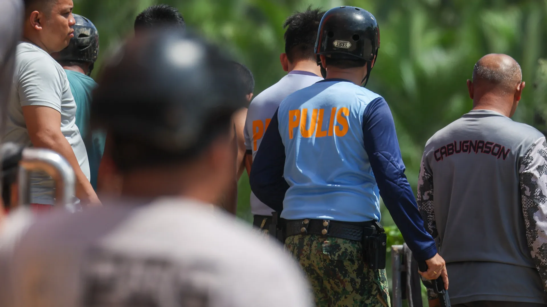 
                    Um morto e 38 desaparecidos em desabamento nas Filipinas
                