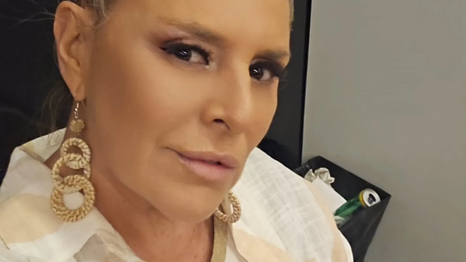 
                    Após luto, Nucha revela que foi enganada em 