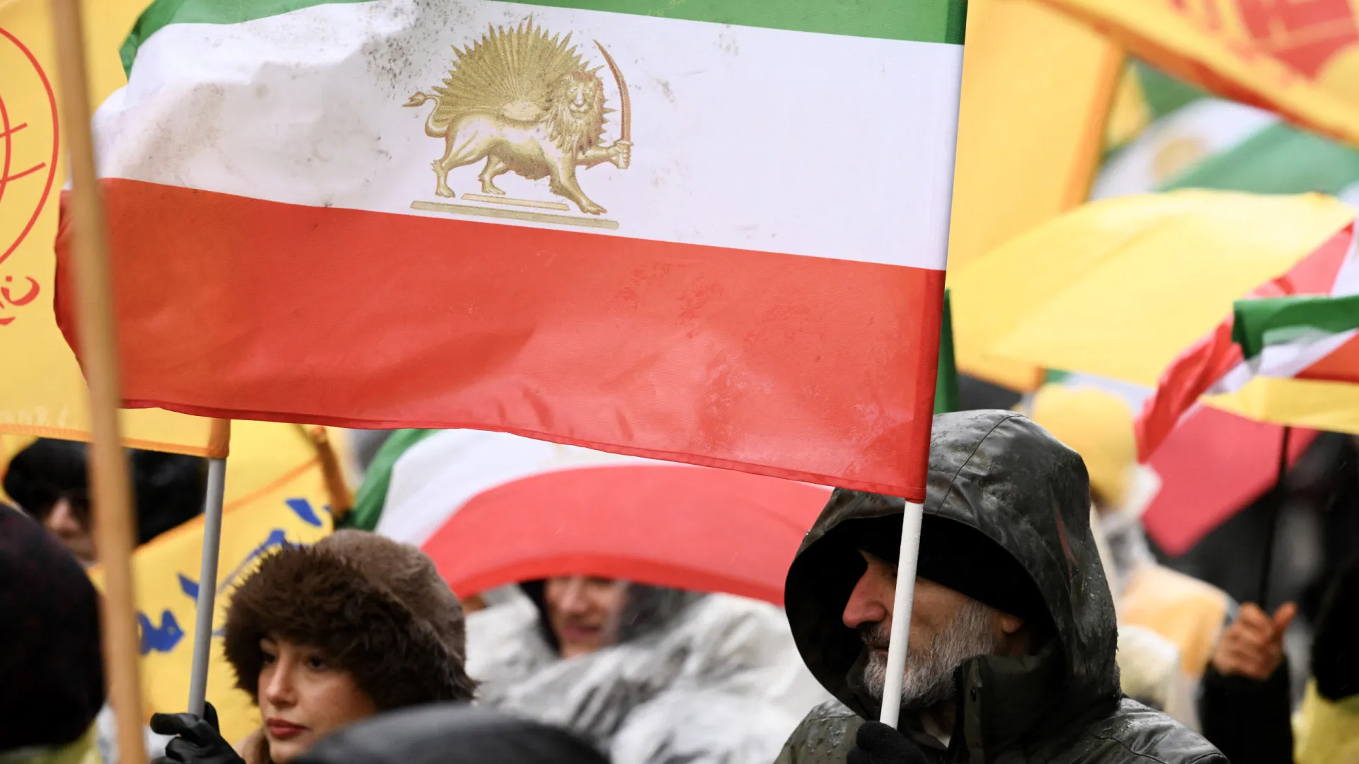 
                    ONG eleva para mais de 50 mortos balanço de protestos no Irão
                