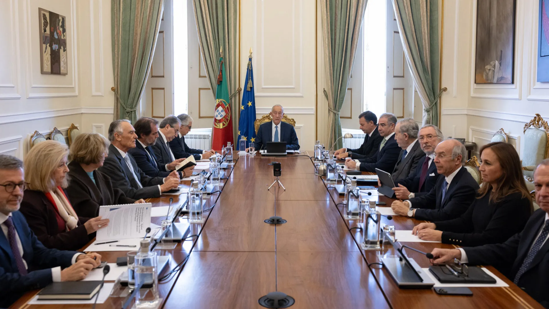 
                    Conselho de Estado terminou sem divulgação de conclusões – mas há imagens
                